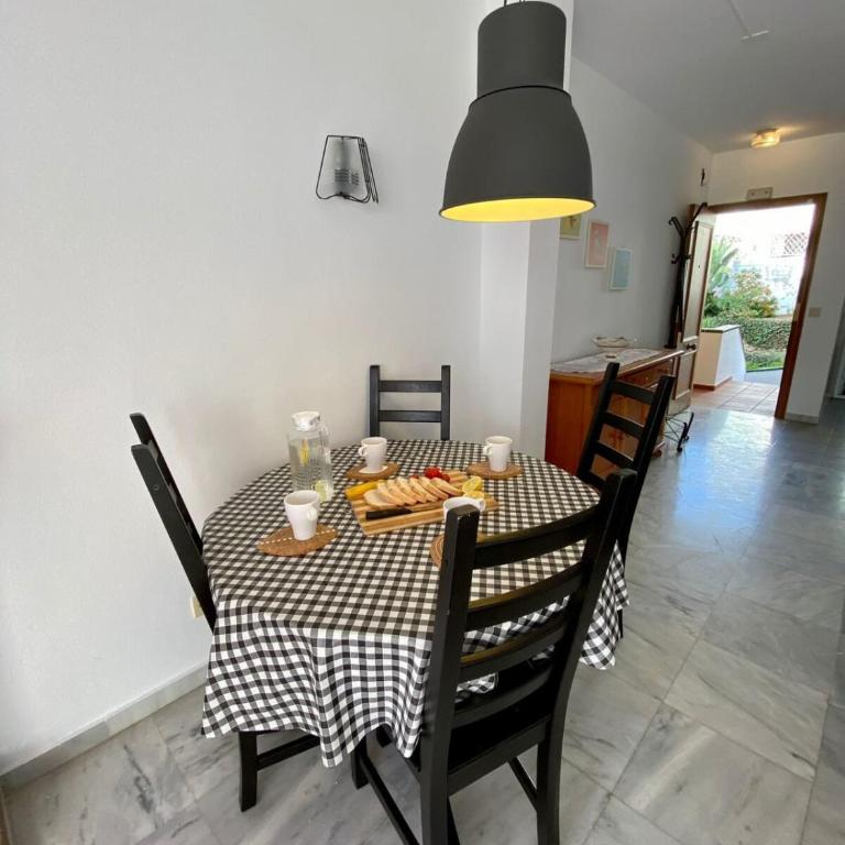 Apartamento con piscina en Las Rosas de Capistrano - Casa - 20