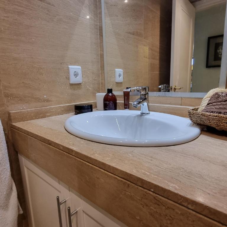 Apto en Ciudad de las Ciencias y cerca playa - Deluxe Apartment - 17