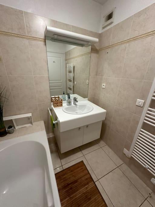 L éden mer et piscine appartement 53 m2 - One-Bedroom Apartment - 8