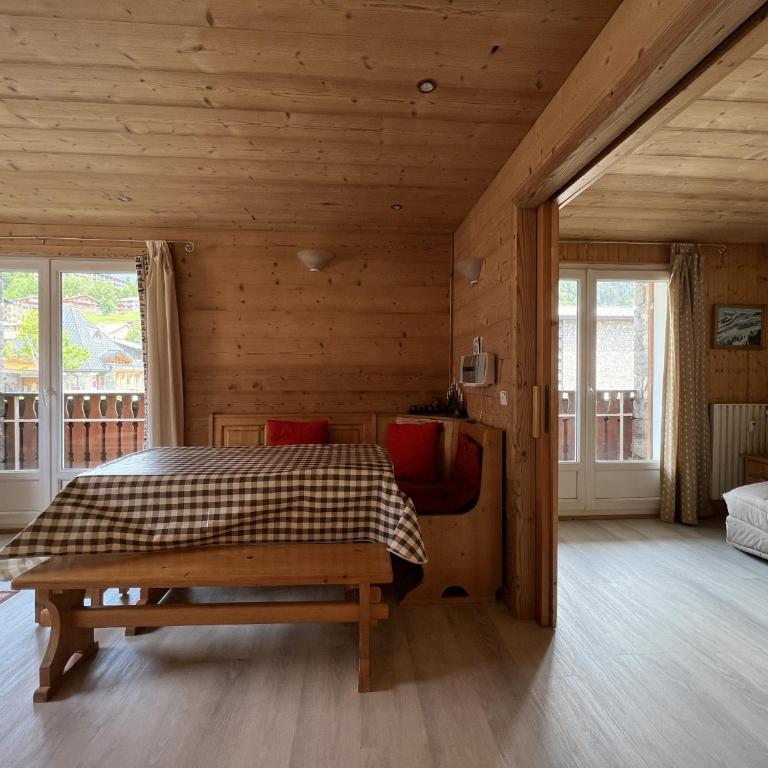 ARA15 Appartement 6 Pers centre station Carroz - Apartment mit 2 Schlafzimmern und Balkon - 10