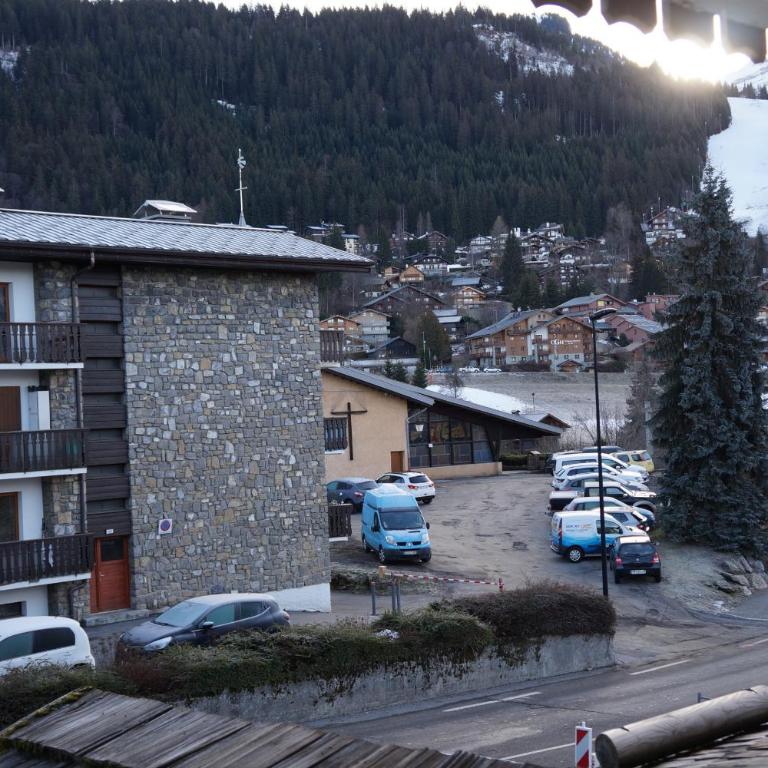 ARA15 Appartement 6 Pers centre station Carroz - Apartment mit 2 Schlafzimmern und Balkon - 12
