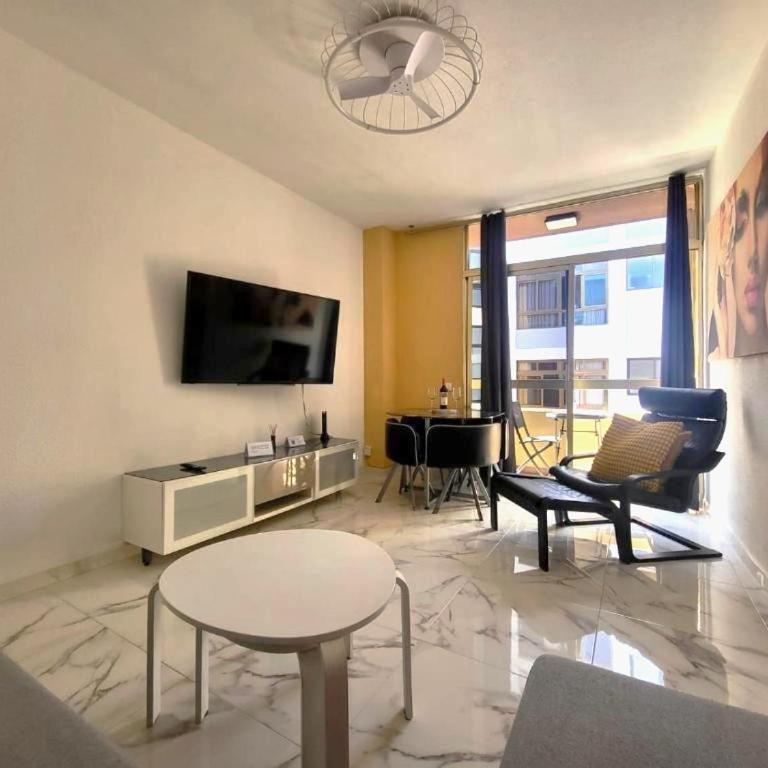 New big flat with balcony 50mts away from beach Parking Optional - Apartamento de 1 dormitorio - 3