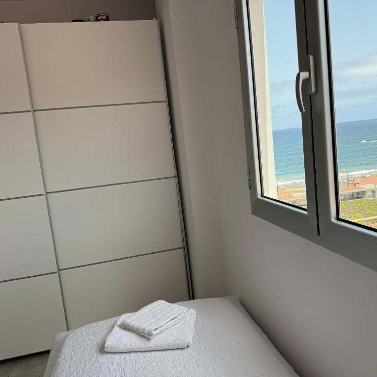 Vistas Mar Playa Las Canteras primera línea Wifi - Two-Bedroom Apartment - 45