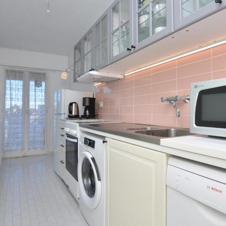 Awesome Apartment In Cannes With Wifi - Appartement - 2