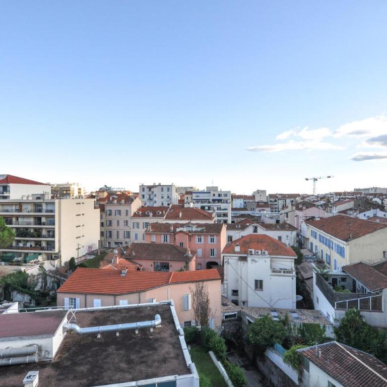 Awesome Apartment In Cannes With Wifi - Appartement - 4