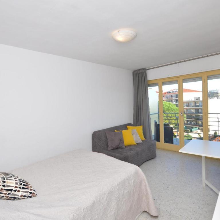 Awesome Apartment In Cannes With Wifi - Appartement - 6