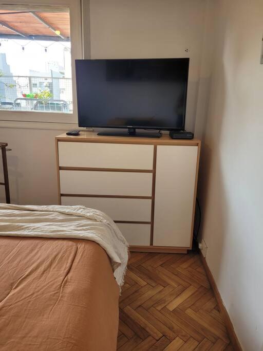 Fantastico dpto 4 personas Terraza Lavarropas 300mts Subte B Corrientes - Apartamento de 2 dormitorios - 32