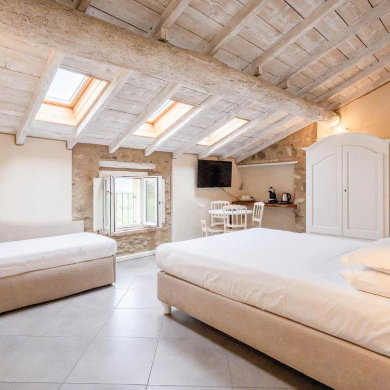 Casal del Pigno - Contry House with Pool - Camera Familiare con Vista Lago - 3