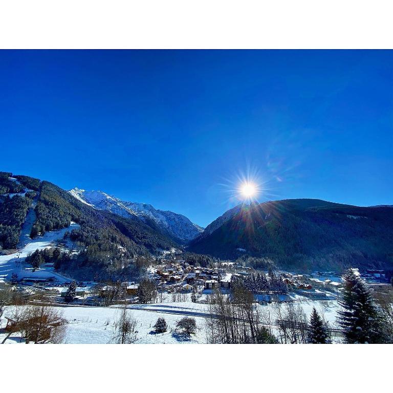 Hotel Sciatori 3 Stelle Superior - Camera Superior Matrimoniale/Doppia con Letti Singoli con Vista Montagna - 1