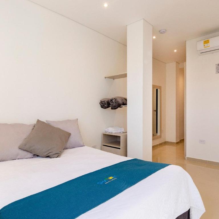 Amazing Beach House 13BR w/Pool & Staff - Villa - 8