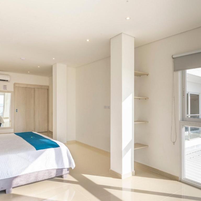 Amazing Beach House 13BR w/Pool & Staff - Villa - 25