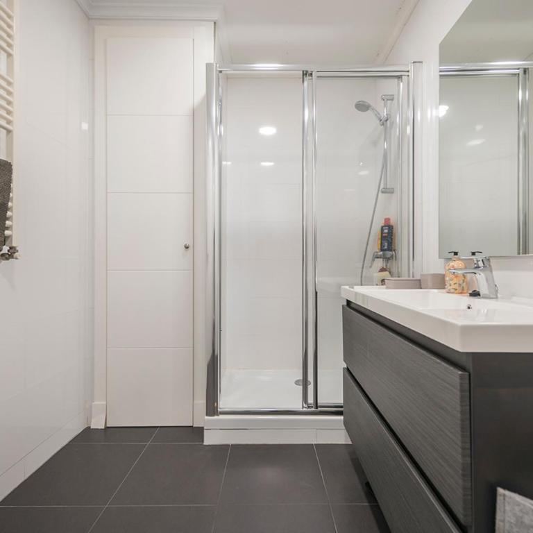 Lujo y preciosas vistas en plena FUENCARRAL - Apartamento de 2 dormitorios - 13