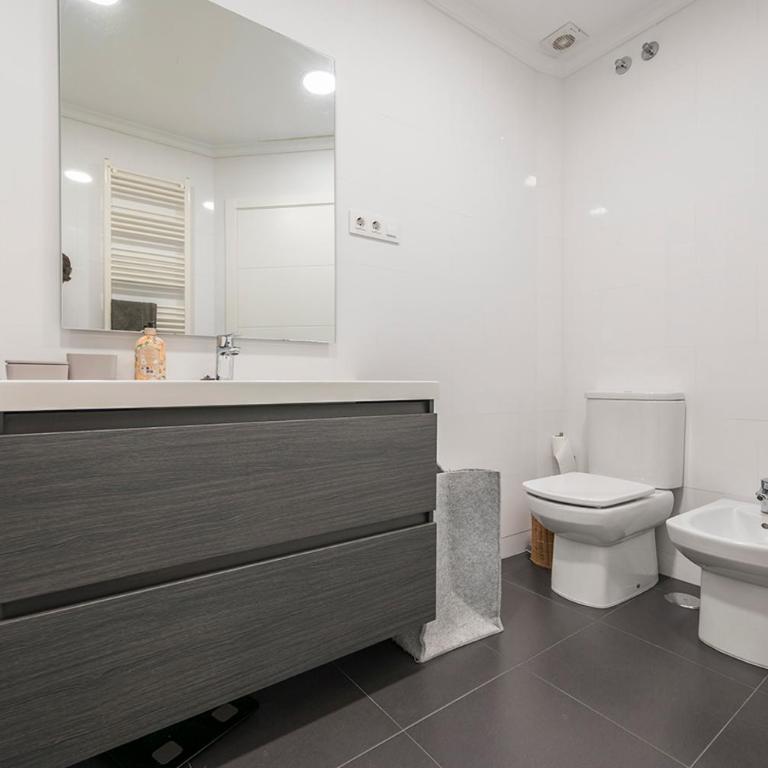Lujo y preciosas vistas en plena FUENCARRAL - Apartamento de 2 dormitorios - 30