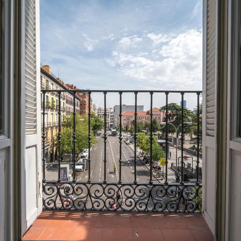 Lujo y preciosas vistas en plena FUENCARRAL - Apartamento de 2 dormitorios - 35