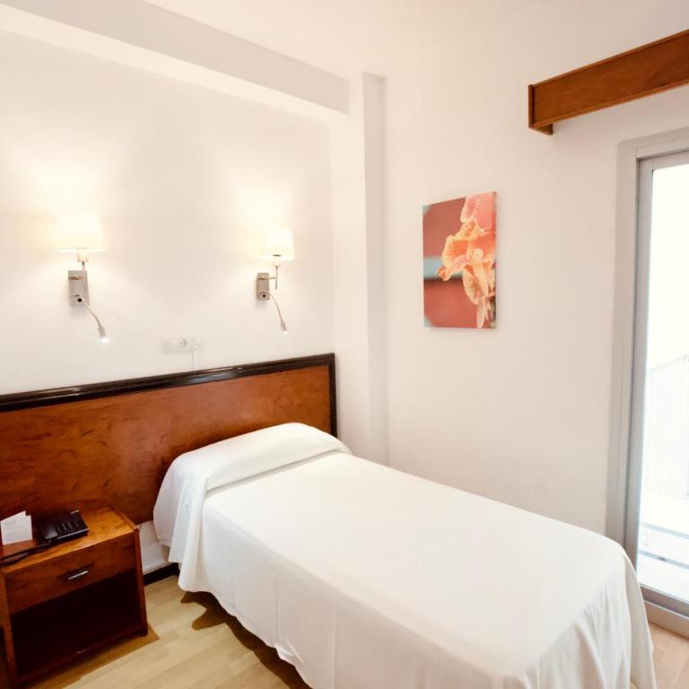 JS Ca'n Picafort - Single Room with Balcony - 4