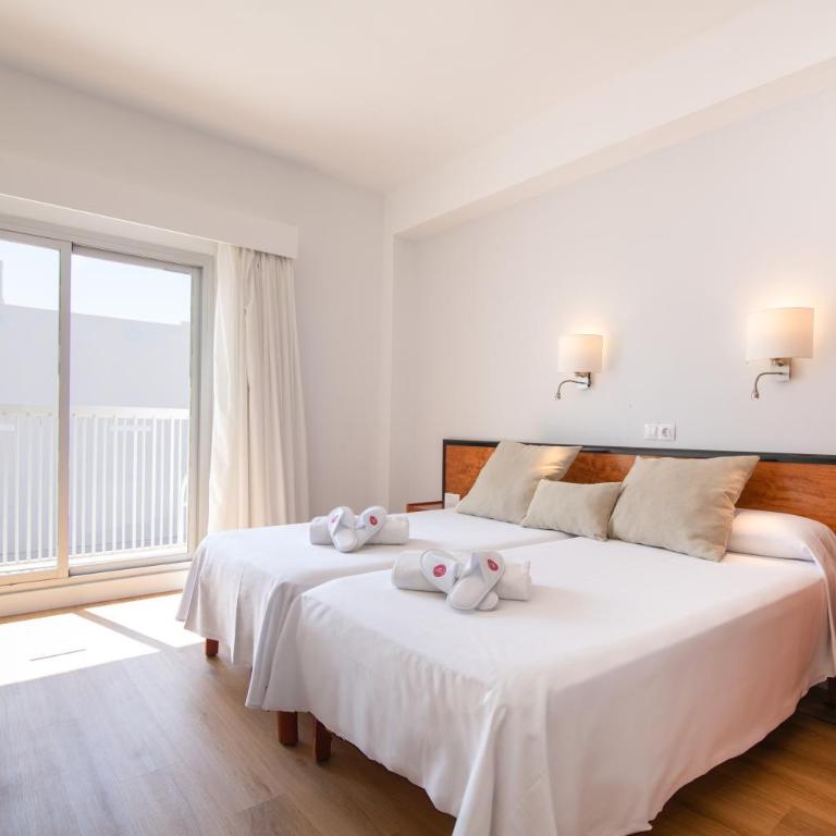 JS Miramar - Double Room with Balcony and Lateral Sea View - 2