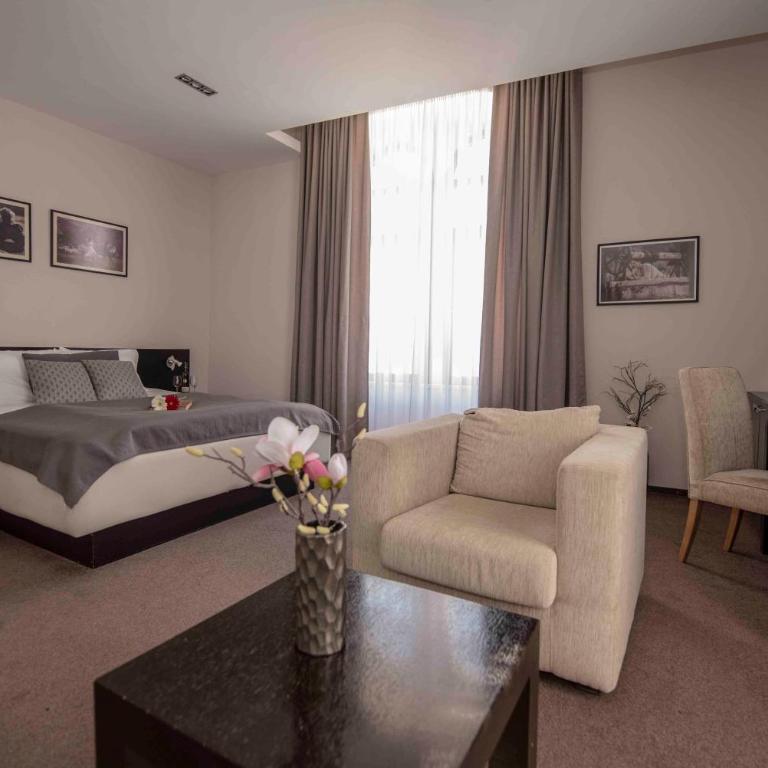 Hotel Platani - Standardni Apartman - 1