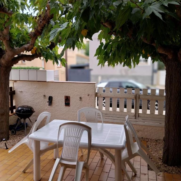 T2 avec terrasse ombragée et parking À 100m de la plage - Appartamento con 1 Camera da Letto - 10