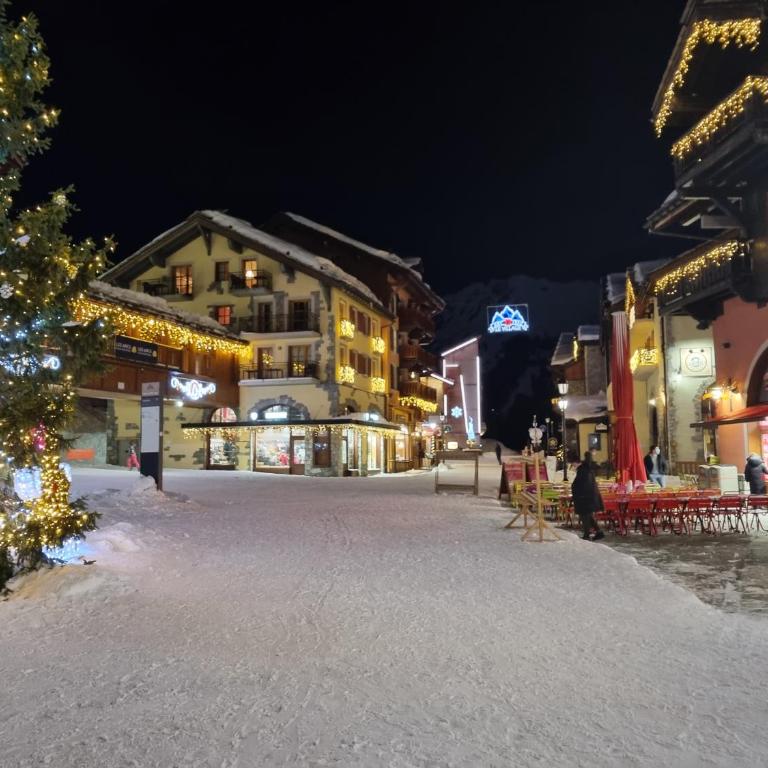 Arc 1950, Sources de Marie, 6-8 personnes, 70 m2, calme et spacieux, au pied des pistes, classement 5 Cristaux Paradiski - Apartment mit 2 Schlafzimmern - 55
