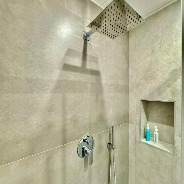 Graziosa Home - Appartamento con 1 Camera da Letto - 35