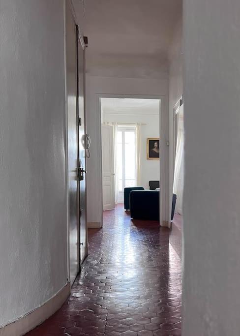 Grand appartement lumineux - Appartement 2 Chambres - 9
