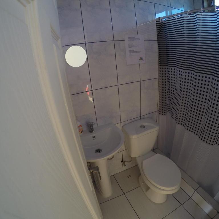 Pichilemuhostel SurfersView - Deluxe Double Room with Balcony and Sea View - 11