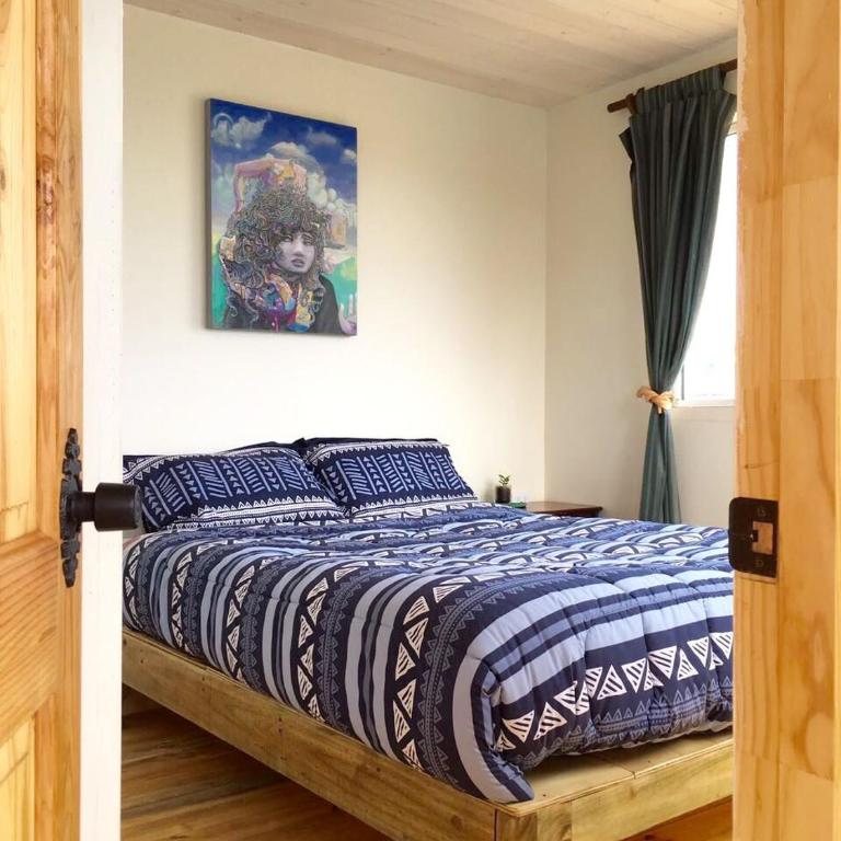Pichilemuhostel SurfersView - Double Room with Balcony and Sea View - 5