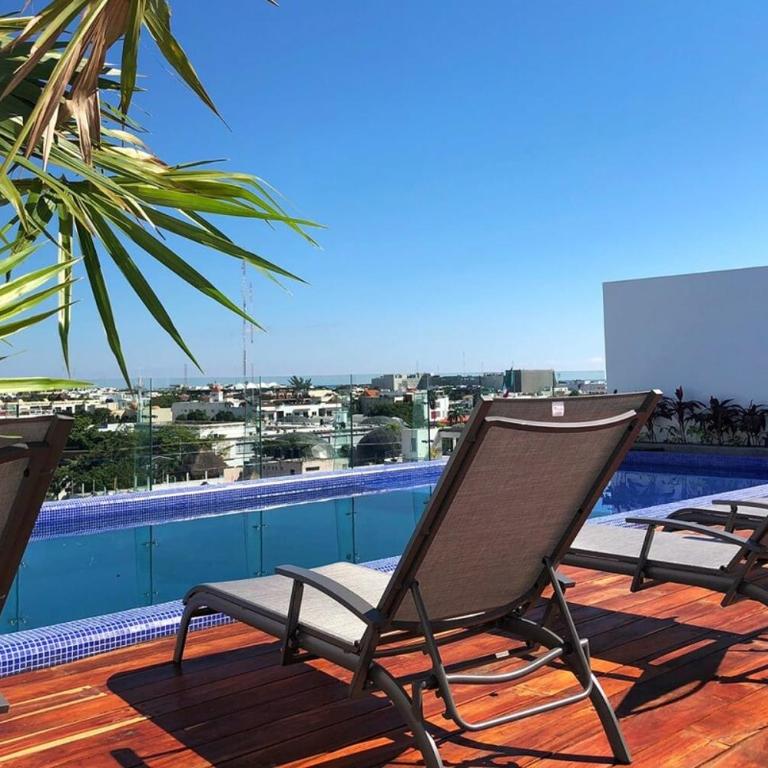 Luxe Top-Floor Incredible Roof Pool at Complex - Three-Bedroom Apartment - 16