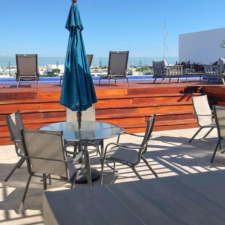 Luxe Top-Floor Incredible Roof Pool at Complex - Three-Bedroom Apartment - 30