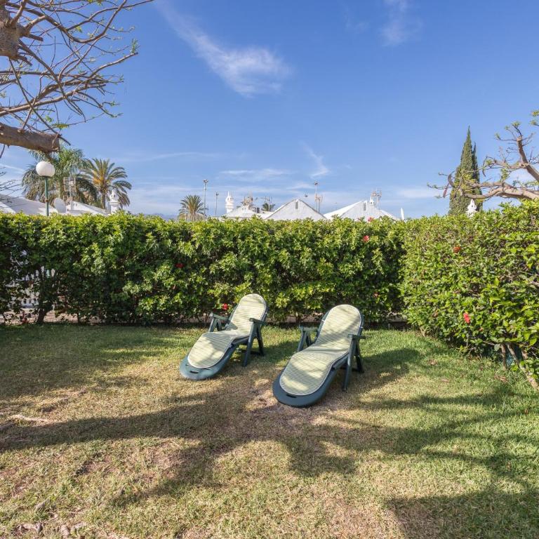 Private Solarium Bungalow Garden - Two-Bedroom Bungalow - 14