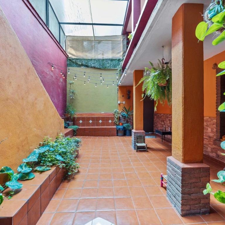 Charming 2-Bedroom Retreat in Lomas de Bezares - Apartamento - 24