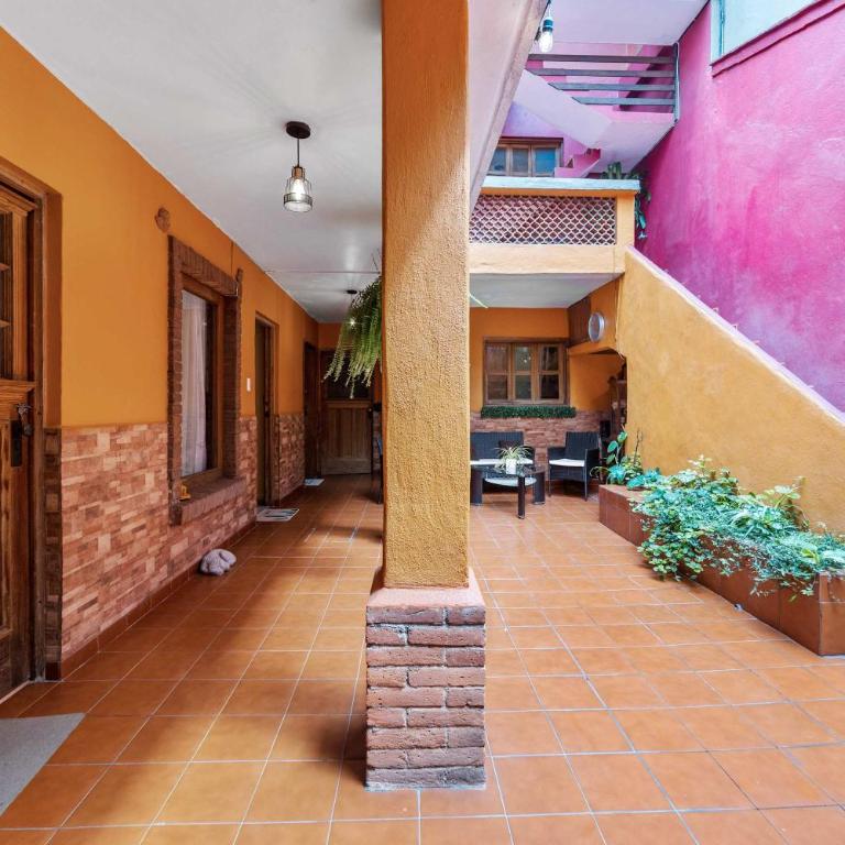 Charming 2-Bedroom Retreat in Lomas de Bezares - Apartamento - 28