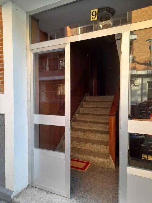 Rincón acogedor descubre la ciudad - Three-Bedroom Apartment - 21