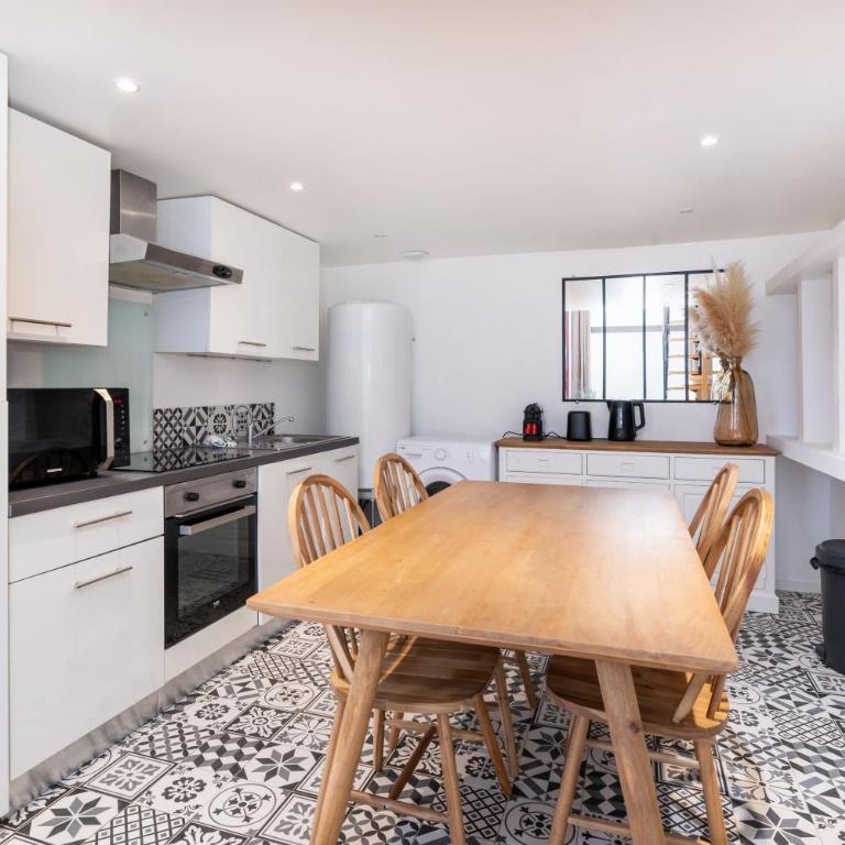 Le Tolstoï & SPA - Two-Bedroom Apartment - 10