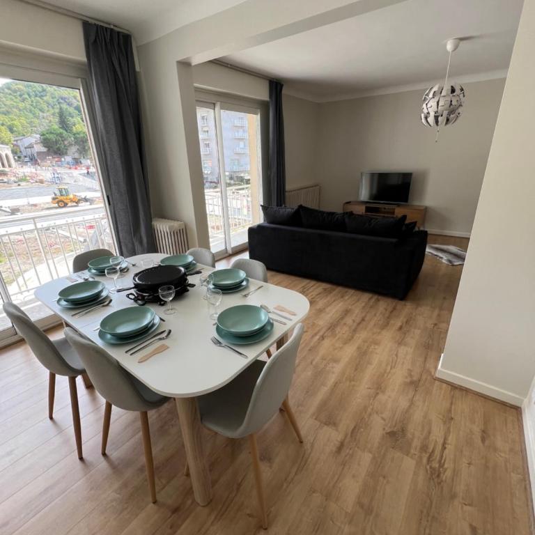 Les Balcons du Couloubret - One-Bedroom Apartment with Balcony and Mountain View - 4