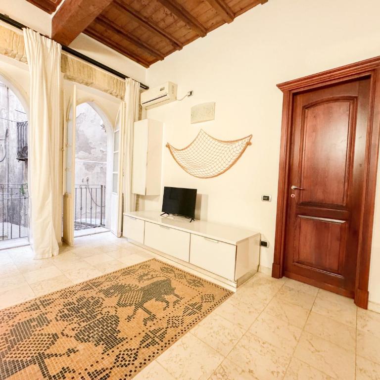 Kalma Via Manno - Central Stay with Stone Walls & Private Cinema - Appartamento con 1 Camera da Letto - 4