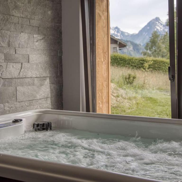 Magnifique chalet mitoyen - Jacuzzi - Cousinade II - Superior Chalet - 9
