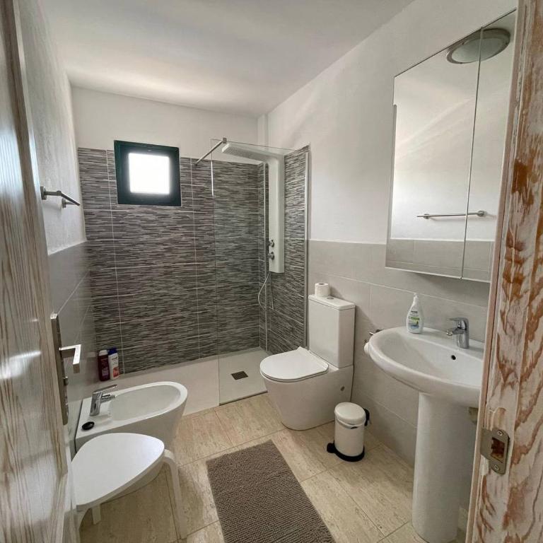 Vivilanza Surfhouse - Habitación Doble con baño compartido - 8