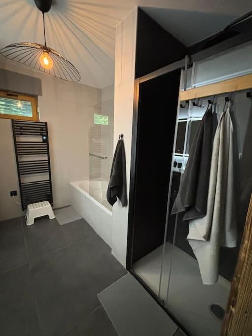 Magnifique chalet mitoyen - Jacuzzi - Cousinade II - Superior Chalet - 22