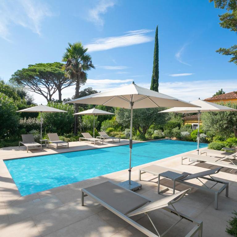 Villa Azzurra Front Beach - Happy Rentals - Apartment with Terrace - 1