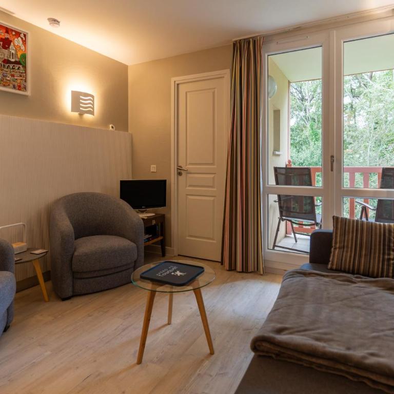 Appt 2 pièces cabine 6 pers avec piscine tennis parking gratuit 217 - Appartement - 4
