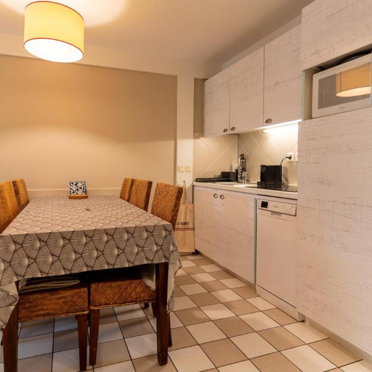 Appt 2 pièces cabine 6 pers avec piscine tennis parking gratuit 217 - Appartement - 10