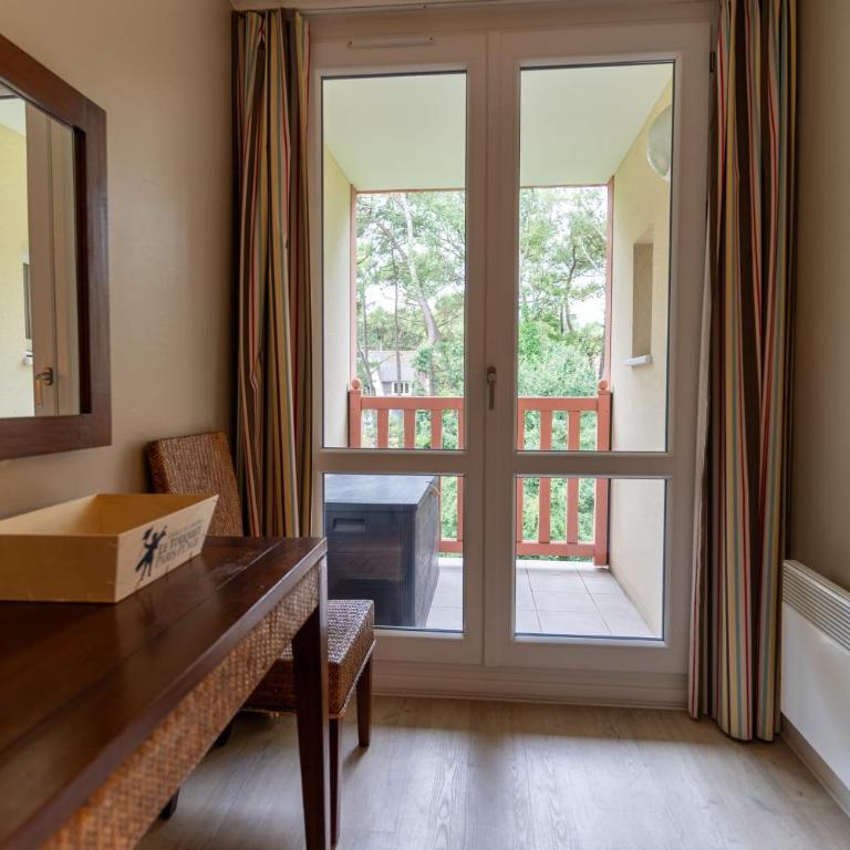 Appt 2 pièces cabine 6 pers avec piscine tennis parking gratuit 217 - Appartement - 19