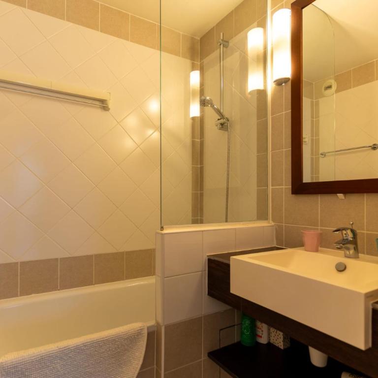 Appt 2 pièces cabine 6 pers avec piscine tennis parking gratuit 217 - Appartement - 25