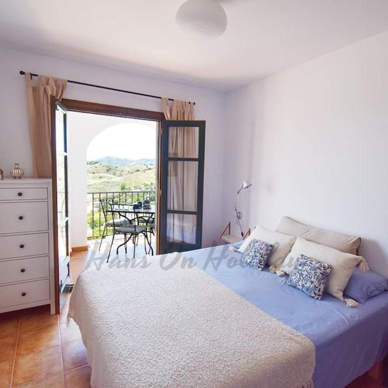 Penthouse 5 Arcos, Frigiliana, 2 bedroom, Pool, Large roof Terrace, BBQ and Amazing views HansOnHoliday Rentals - Apartamento de 2 dormitorios - 8