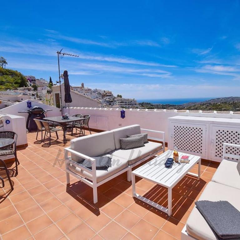 Penthouse 5 Arcos, Frigiliana, 2 bedroom, Pool, Large roof Terrace, BBQ and Amazing views HansOnHoliday Rentals - Apartamento de 2 dormitorios - 25