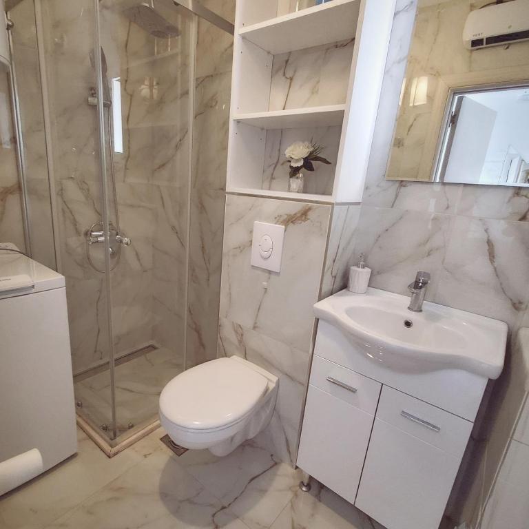 Apartman Marija sa ličnim đakuzijem - Two-Bedroom Apartment - 16