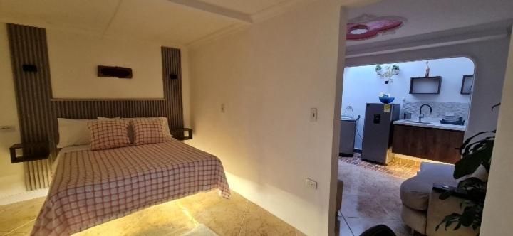 aparta-estudio cerca estación metro poblado - Apartamento de 1 dormitorio - 4