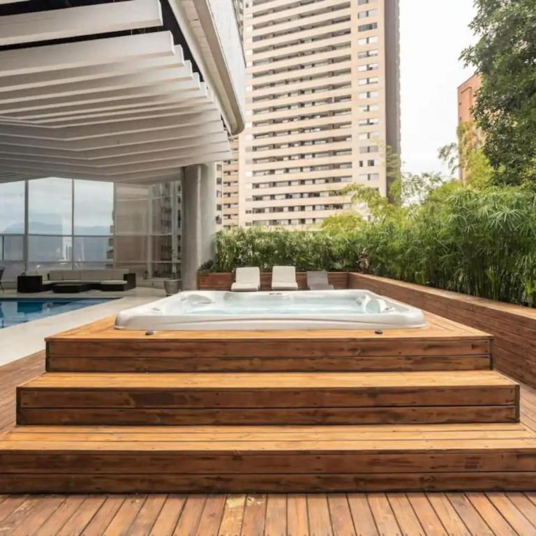 Stunning Luxury Penthouse with SPA and Concierge - Apartamento - 80