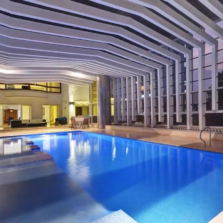 Stunning Luxury Penthouse with SPA and Concierge - Apartamento - 88